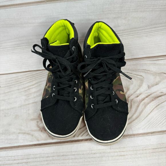 Wonder Nation Black & Green Camo Pattern Mid Top Sneakers Youth Size 1 - Picture 4 of 10